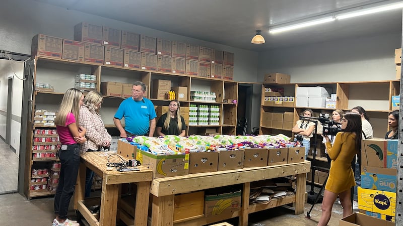 Gatesville high school students spread message to students on importance of giving