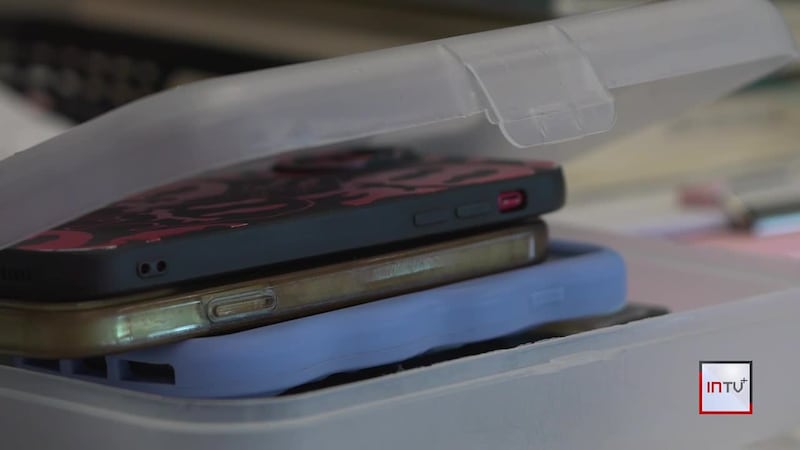 How school systems are handling cell phones in the classroom