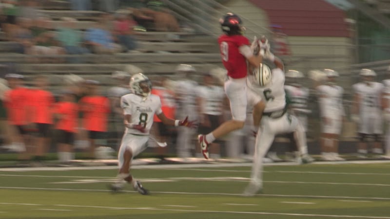 Lorena's Kyle Coats makes a contested catch in a game against Franklin.